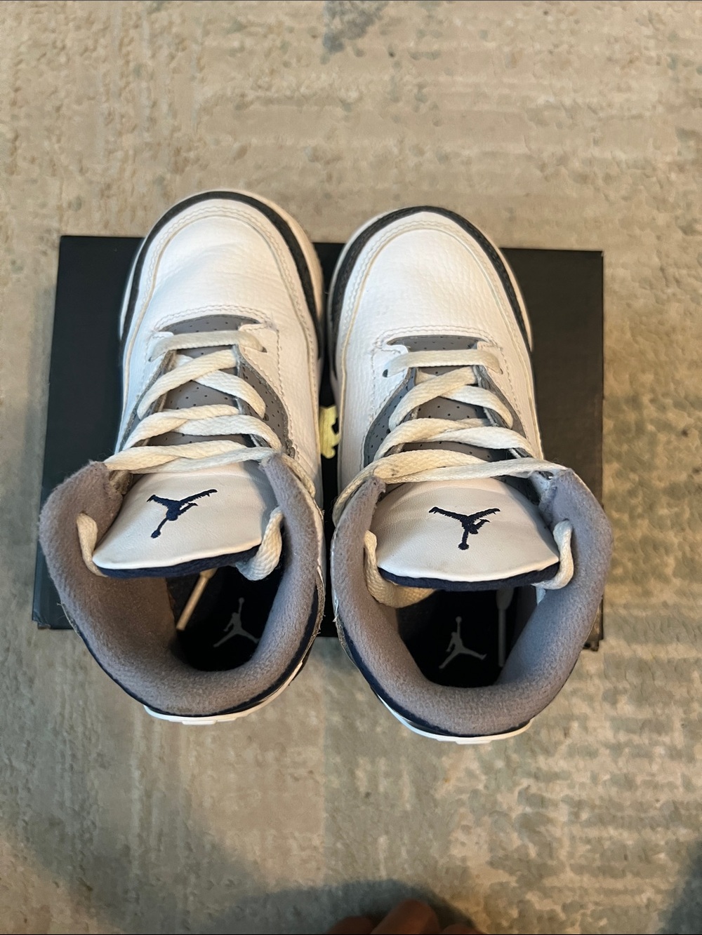 JORDAN 3 RETRO sz 10C Toddler - Picture 4 of 6